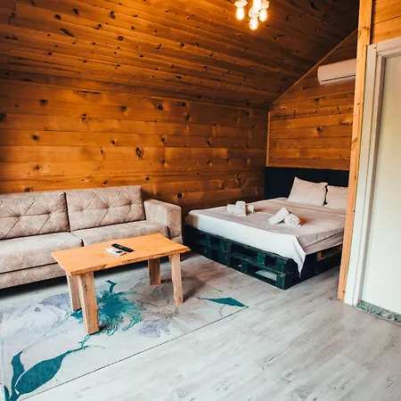Adesa Bungalow Hotel